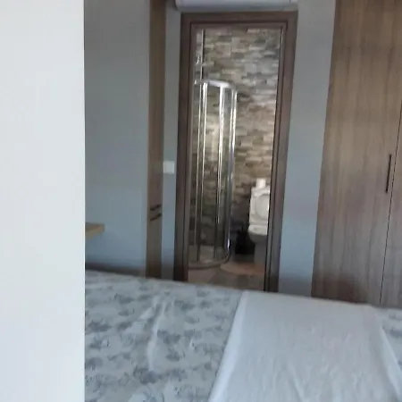 Joanna 4 *